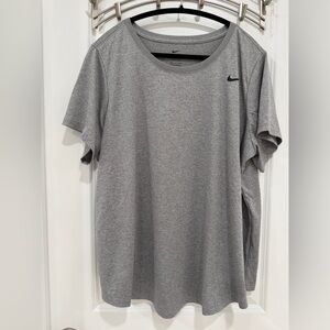 Nike Women’s Dri-FIT Tee, Size 2X